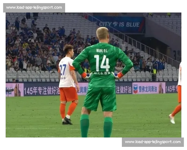 前国门力挺霍安・加西亚：西班牙人应感谢青训门将，转会巴萨不应成背叛